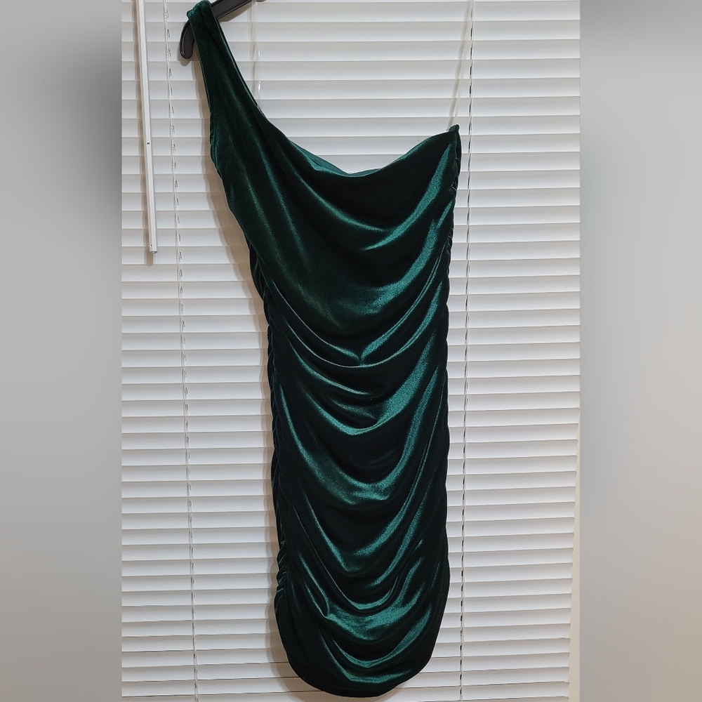 Fashion Nova Emerald Green Mini Dress
